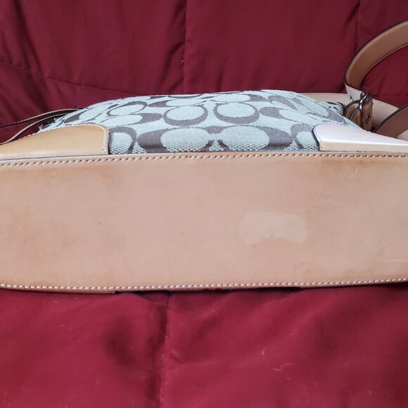 Coach Signature Crossbody - Picture 9 of 12